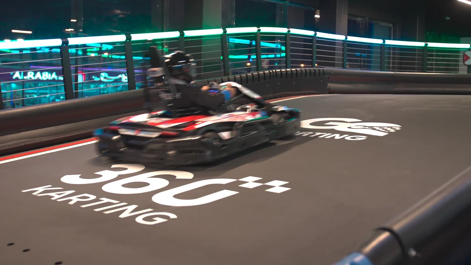 الإضاءة المحيطة بتجربة السباق